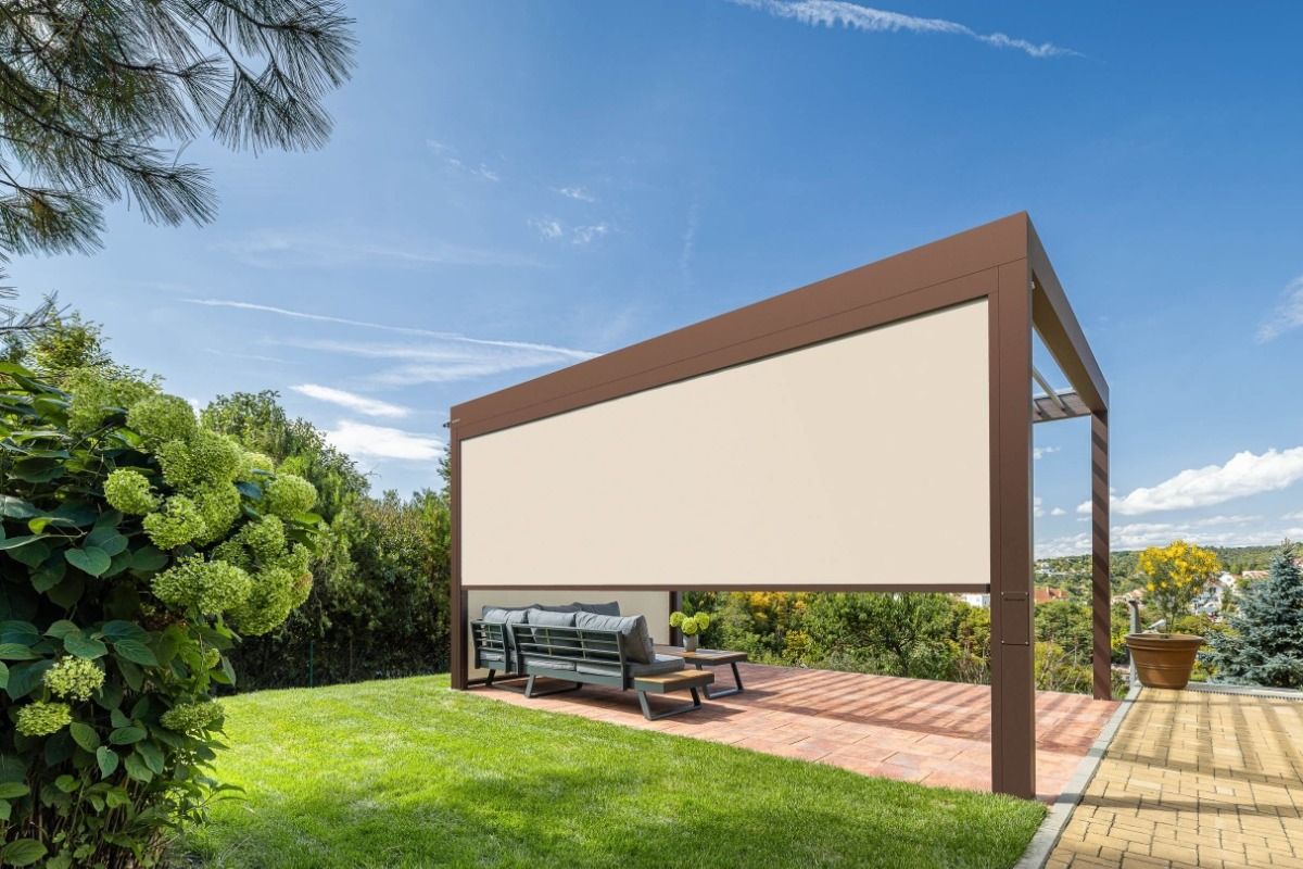 Moderní pergola SKYLINE nad brněnským panoramatem